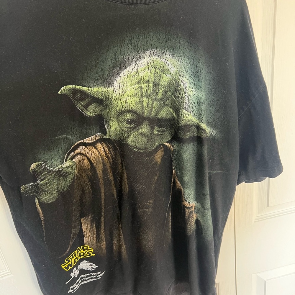 Civil Regime Star Wars Yoda Graphic Tee - Black and Green
